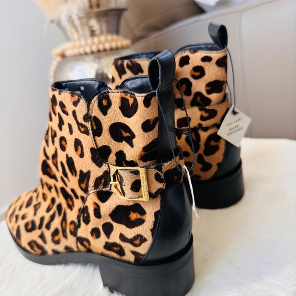 Cole haan women's Kimberly waterproof leopard print ankle booties. Size 9 - Picture 11 of 16